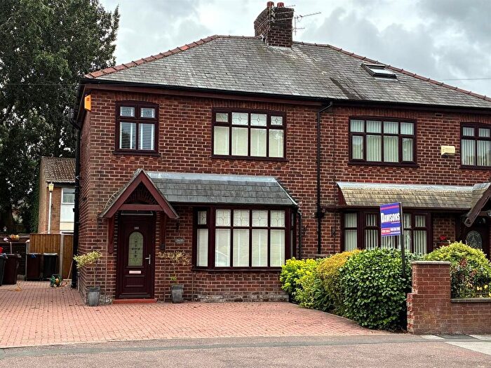 3 Bedroom Semi-Detached House For Sale In Newmarket Road, Ashton-Under-Lyne, OL7