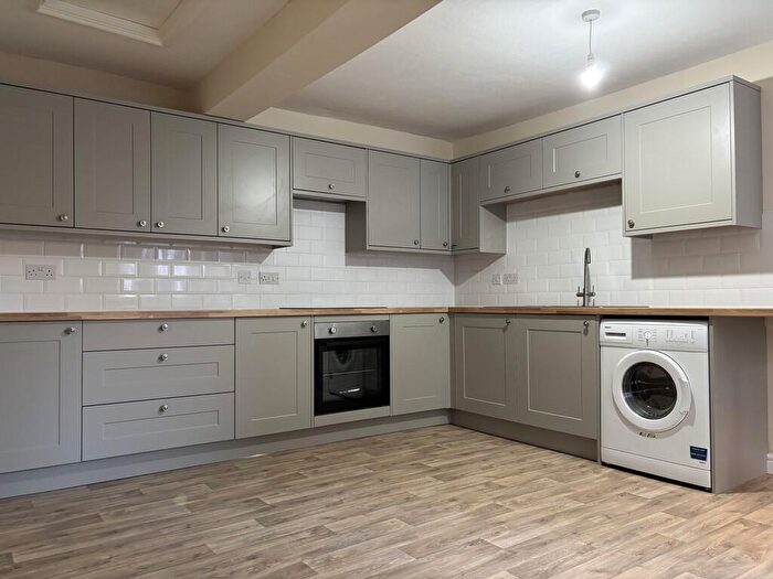 2 Bedroom Flat To Rent In Commercial Road, Shepton Mallet, BA4