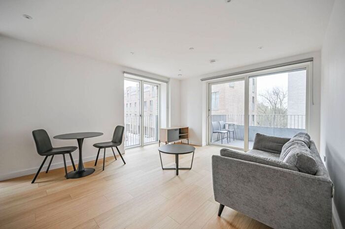 1 Bedroom Flat To Rent In Approach House, Tottenham, London, N17