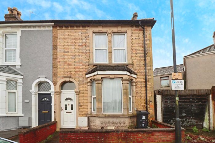 2 Bedroom End Of Terrace House For Sale In Gilbert Road, Kingswood, Bristol, Gloucestershire, BS15