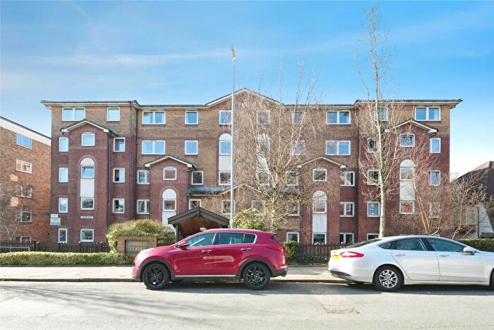 1 Bedroom Apartment For Sale In Amber Court, Hove, BN3