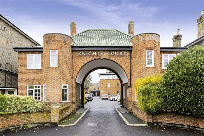 3 Bedroom Flat For Sale In Knights Court, Knights Park, KT1