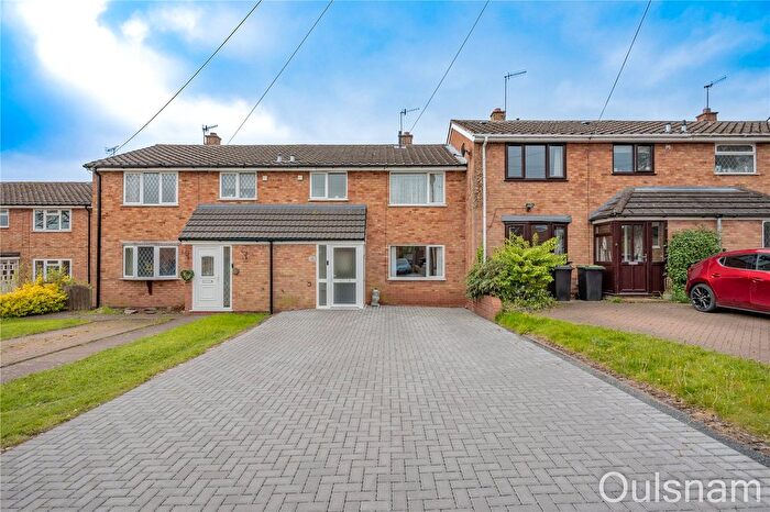 3 Bedroom Terraced House For Sale In Lincoln Road, Bromsgrove, Worcestershire, B61