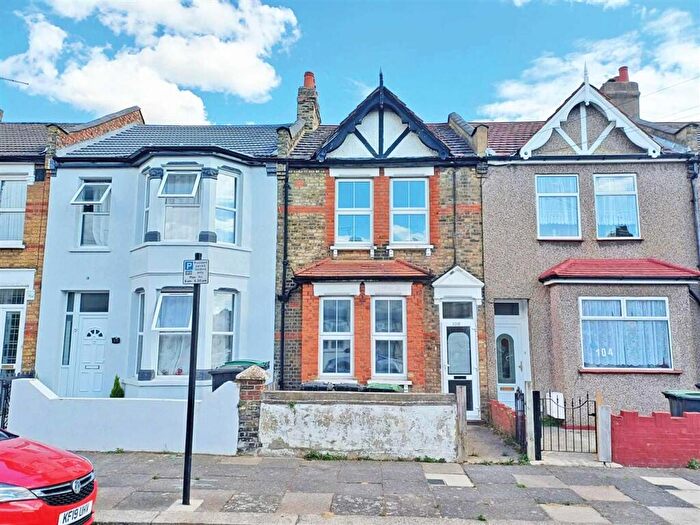 3 Bedroom Terraced House For Sale In Eldon Road, London, N22