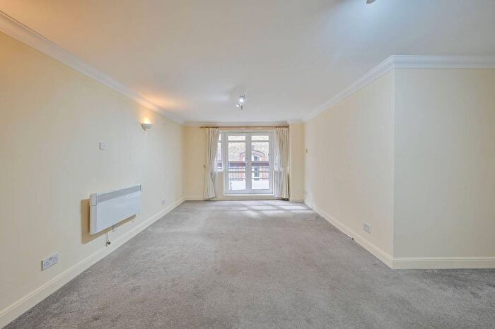 2 Bedroom Flat For Sale In Greycoat Street, Westminster, London, SW1P