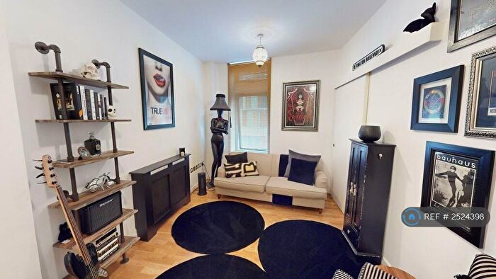 2 Bedroom Flat To Rent In Shudehill, Manchester, M4