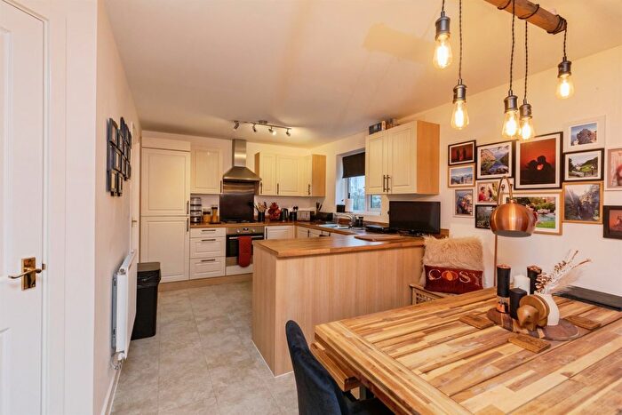 3 Bedroom Detached House For Sale In Teachers Way, Melksham, SN12