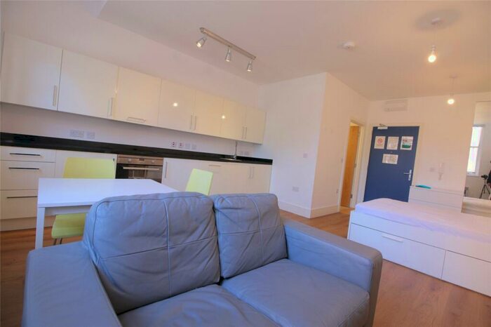 Flat To Rent In Town Hall, Bexley Square, Salford, Manchester, M3