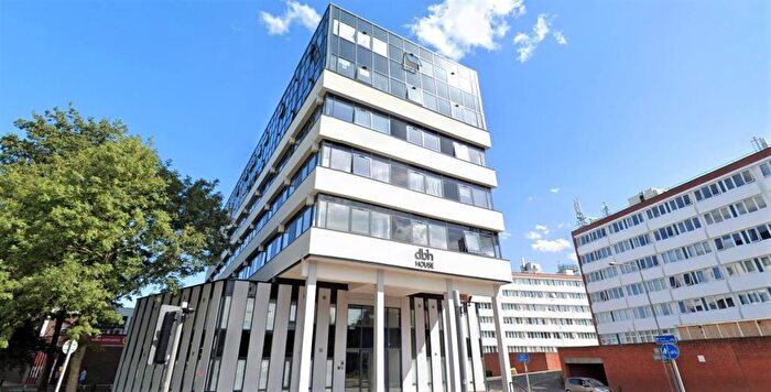 1 Bedroom Flat To Rent In Carlton Square, Carlton, Nottingham, NG4