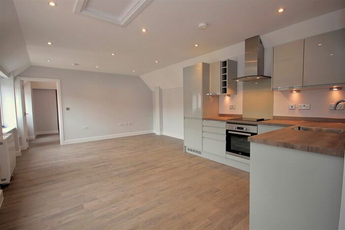 1 Bedroom Flat To Rent In Sir Isaacs Walk, Colchester, CO1