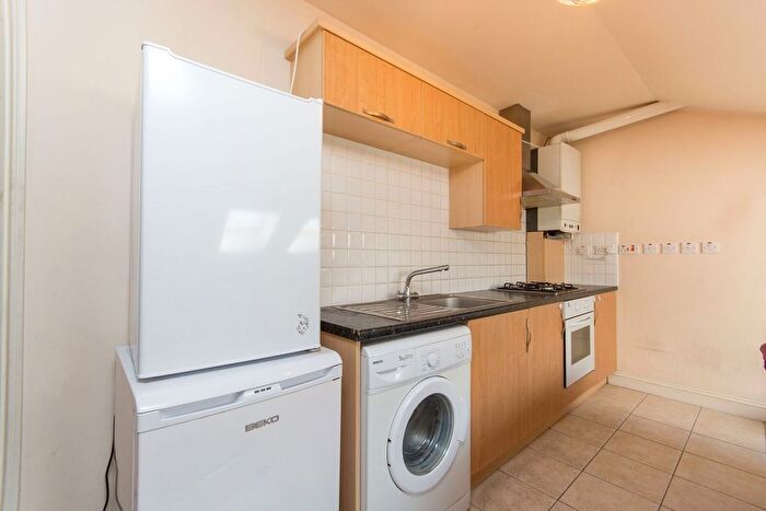 1 Bedroom Flat To Rent In Norwood Road, West Norwood, London, SE27