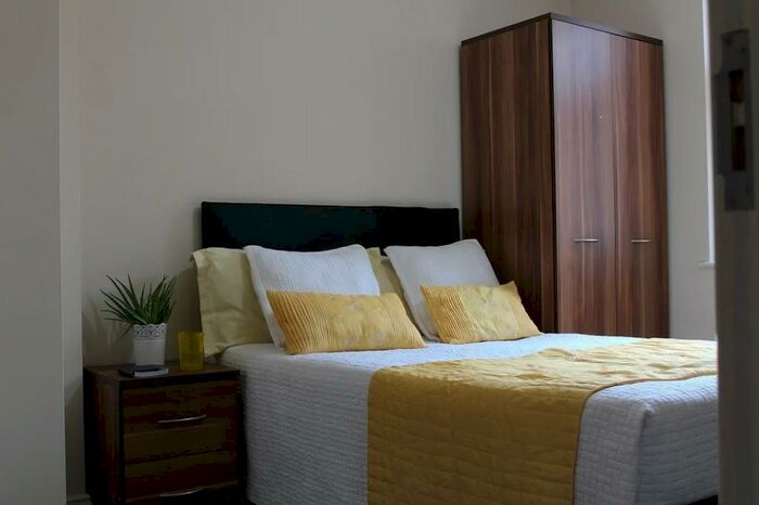 5 Bedroom Terraced House To Rent In Lovat Road, Preston, PR1