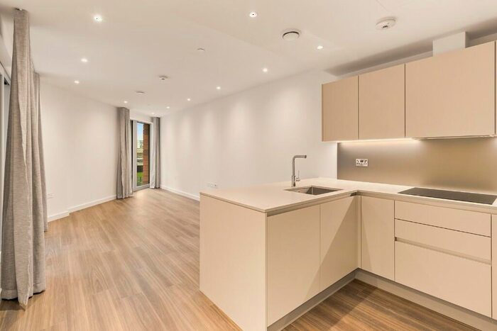 Studio To Rent In Nine Elms Lane, London, SW11