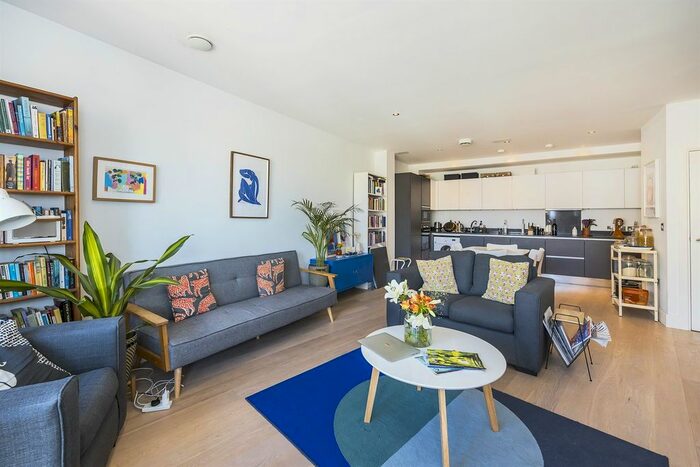 2 Bedroom Flat To Rent In Deptford Bridge, London, SE8