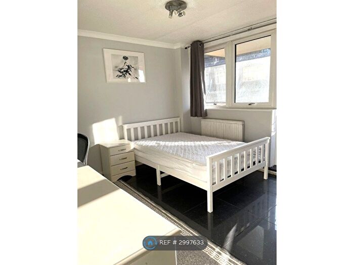 2 Bedroom Flat To Rent In Vesage Court, Holborn, London, EC1N