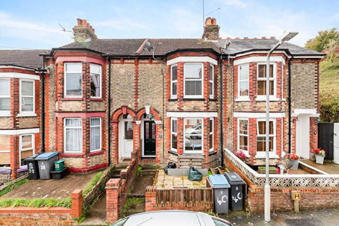 3 Bedroom Terraced House For Sale In Malmains Road, Dover, CT17
