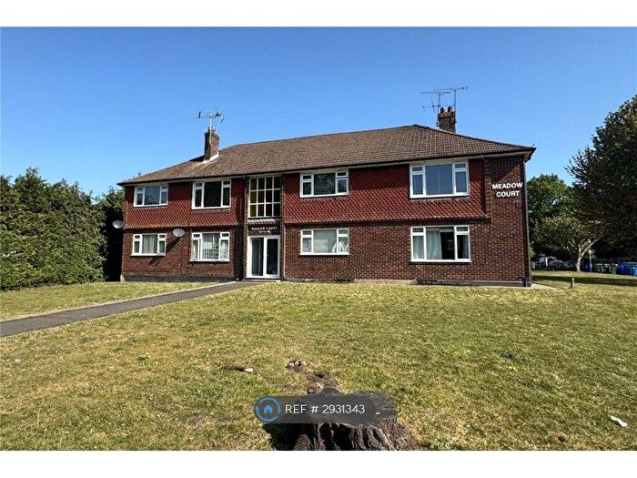 2 Bedroom Flat To Rent In Anchor Meadow, Farnborough, GU14