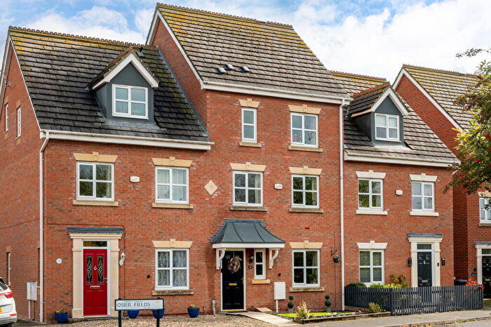 3 Bedroom Town House For Sale In Osier Fields, East Leake, LE12