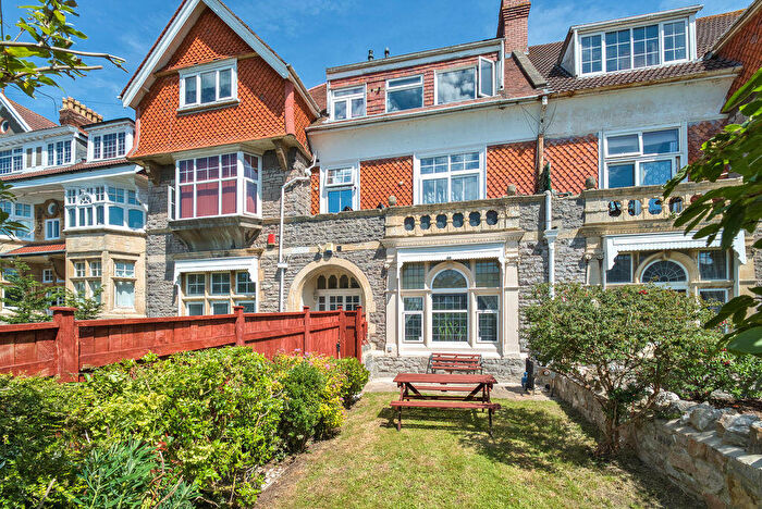 1 Bedroom Flat For Sale In Trewartha Park, Weston Super Mare - Garden Flat + Parking, BS23