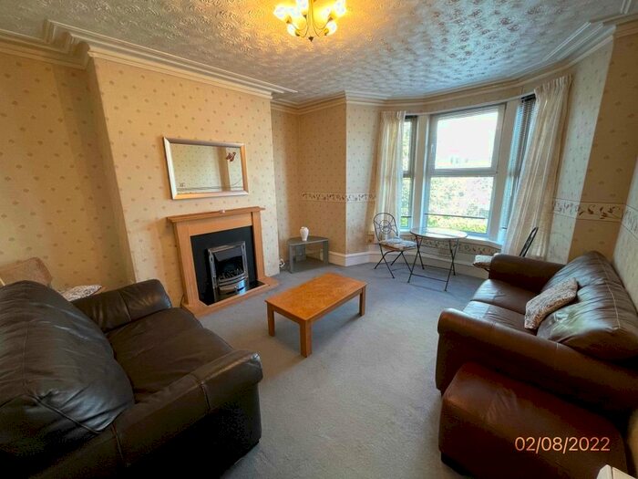 2 Bedroom Flat To Rent In Victoria Road, First Floor Left, Aberdeen, Aberdeenshire, AB11