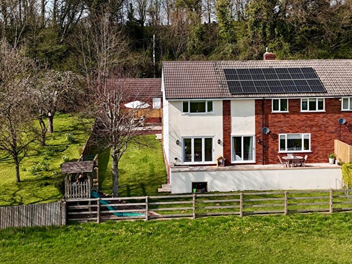 4 Bedroom Semi-Detached House For Sale In Westleigh, Tiverton, Devon, EX16