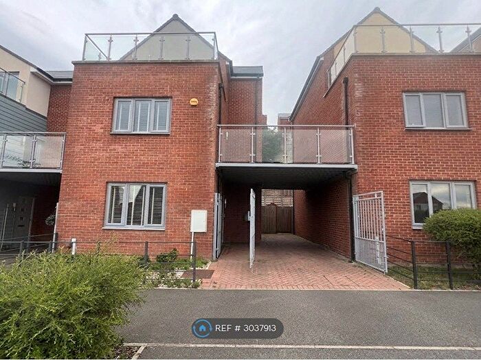 3 Bedroom Semi Detached House To Rent In Chester Pike, Newcastle Upon Tyne, NE15