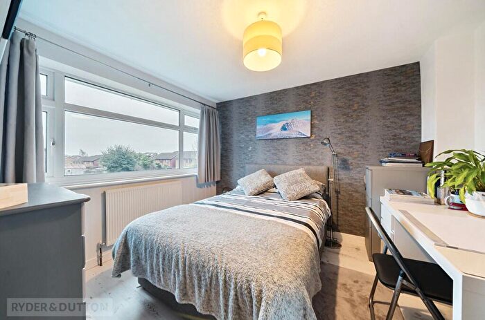 3 Bedroom Terraced House For Sale In Counthill Road, Watersheddings, Oldham, OL4