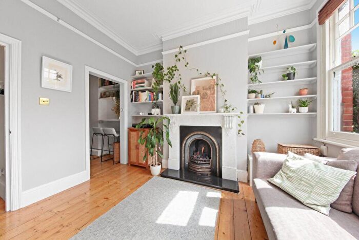 1 Bedroom Ground Maisonette To Rent In Felix Avenue Crouch End, London, N8