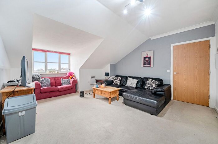 1 Bedroom Flat For Sale In Viridian Square, Aylesbury, HP21