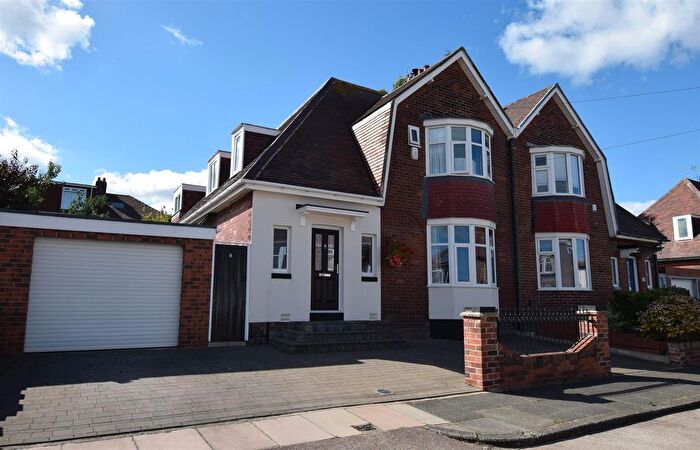 4 Bedroom Semi-detached House For Sale In Marina Drive, South Shields, NE33