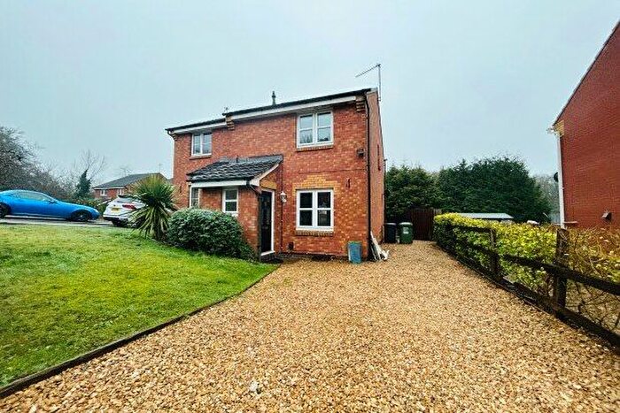 2 Bedroom Property To Rent In Ellerdene Close, Redditch, B98