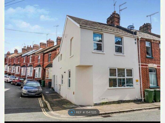 2 Bedroom Maisonette To Rent In Roberts Road, Exeter, EX2