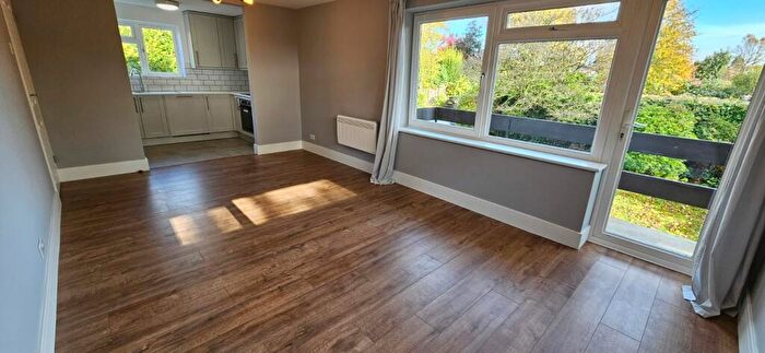 2 Bedroom Apartment To Rent In Milton Road, Harpenden, AL5