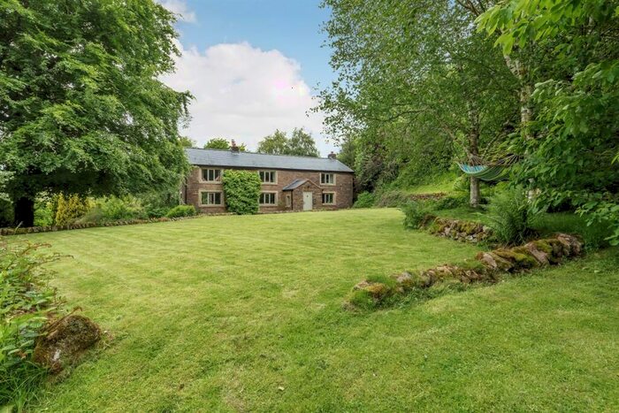 4 Bedroom Detached House For Sale In Combs, High Peak, SK23