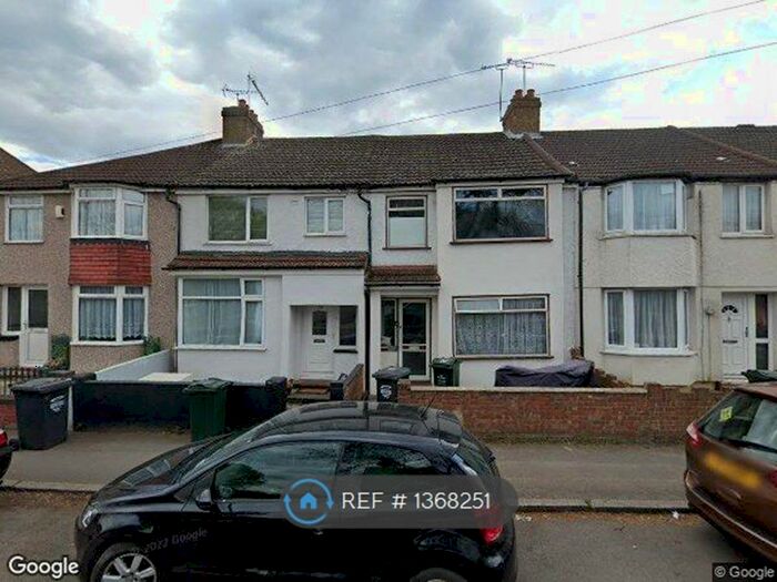 3 Bedroom Terraced House To Rent In Cranford Road, Dartford, DA1