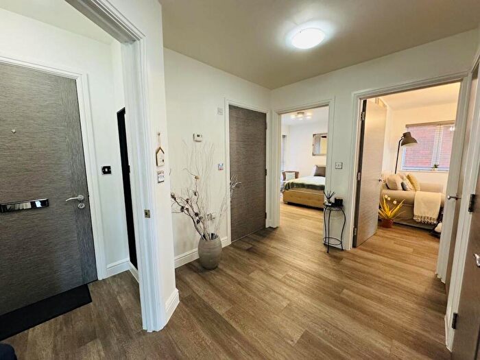 2 Bedroom Apartment To Rent In Lodge Lane, Derby, DE1