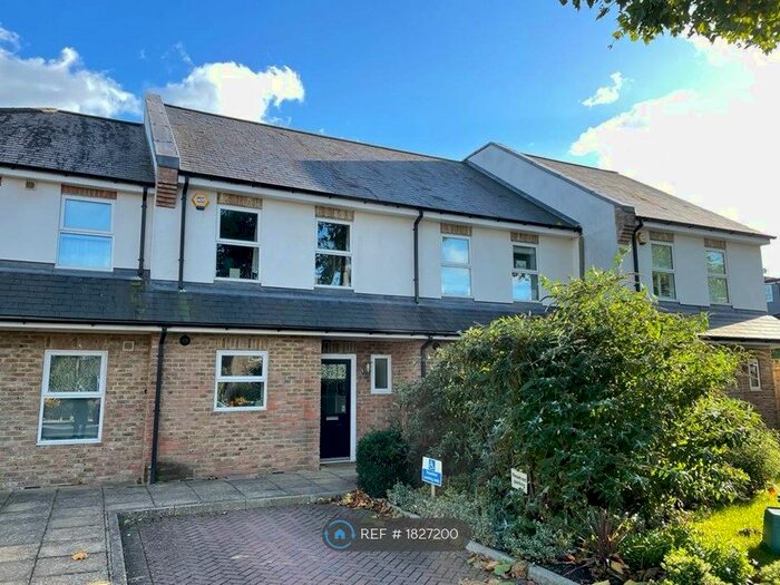 4 Bedroom Terraced House To Rent In Woodbine Close, Twickenham, TW2