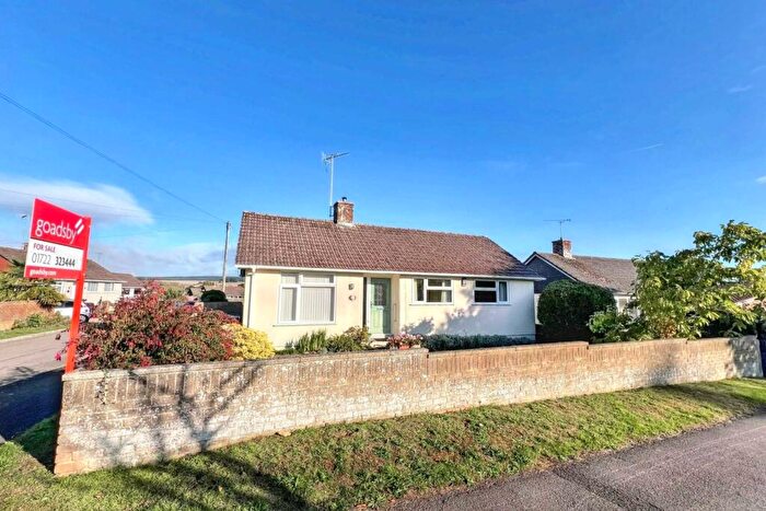 3 Bedroom Detached Bungalow For Sale In Wilton, SP2