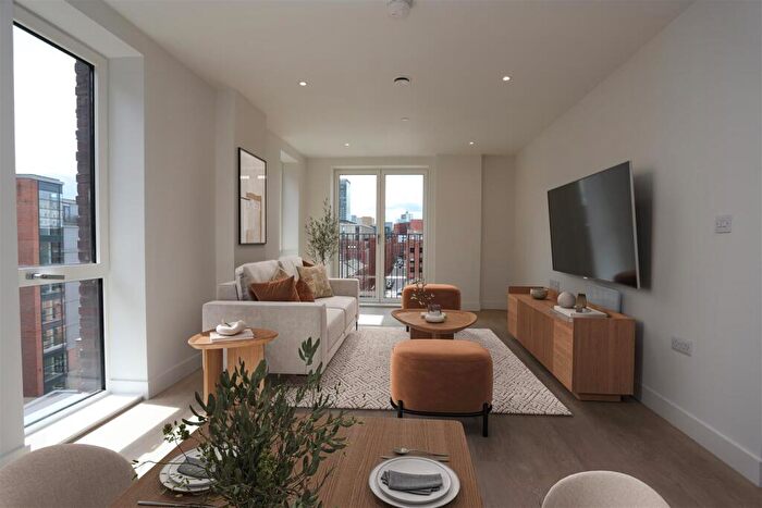 2 Bedroom Apartment For Sale In Eliza Yard, Ancoats, M4