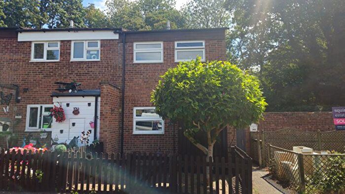 2 Bedroom End Of Terrace House For Sale In Katrine Square, Hemel Hempstead, HP2