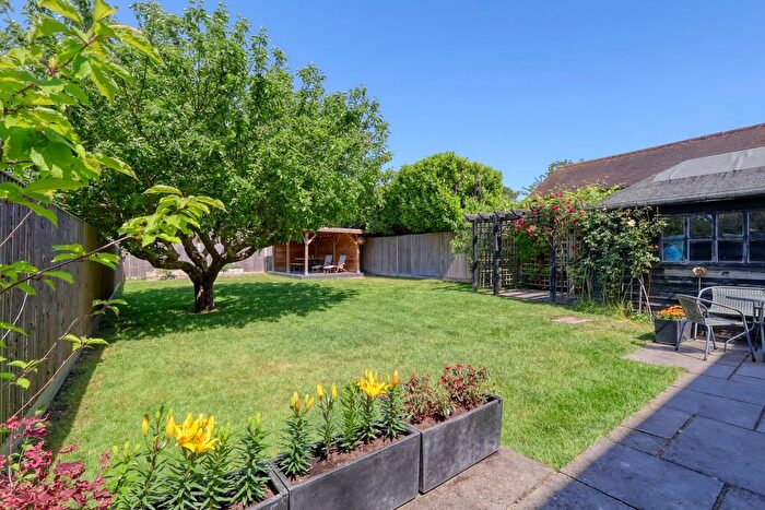 4 Bedroom Semi-detached House For Sale In Lower Icknield Way, Longwick, Princes Risborough, Buckinghamshire, HP27