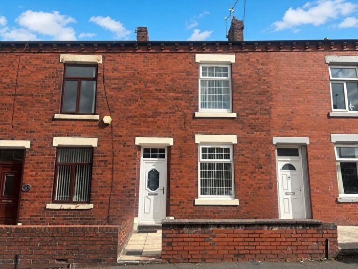 4 Bedroom Terraced House For Sale In Brewerton Road, Clarksfield, Oldham, OL4
