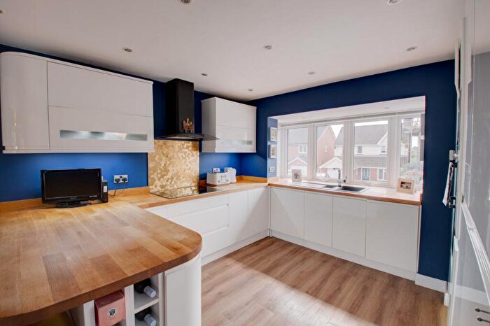 4 Bedroom Detached House For Sale In Miller Close, Bromsgrove, Worcestershire, B60