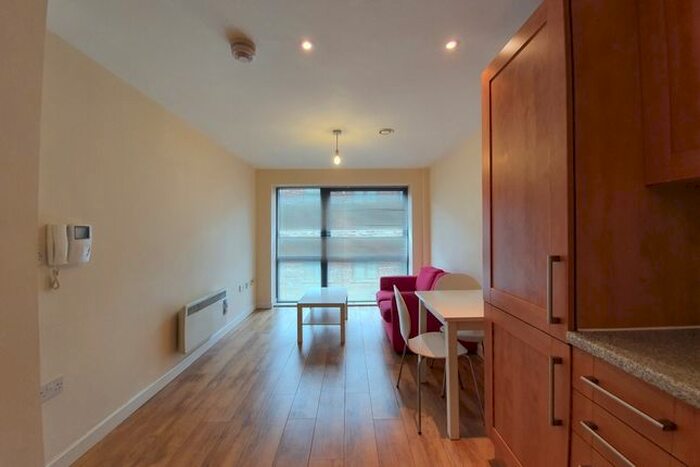 1 Bedroom Flat To Rent In East Street, Leeds, LS9