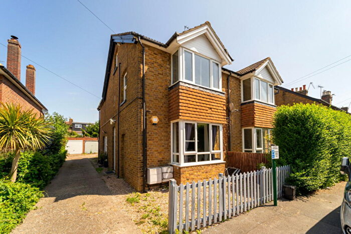 1 Bedroom Maisonette For Sale In Alma Road, Eton Wick, SL4