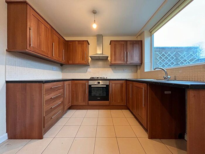 3 Bedroom House To Rent In Wisley Way, B32