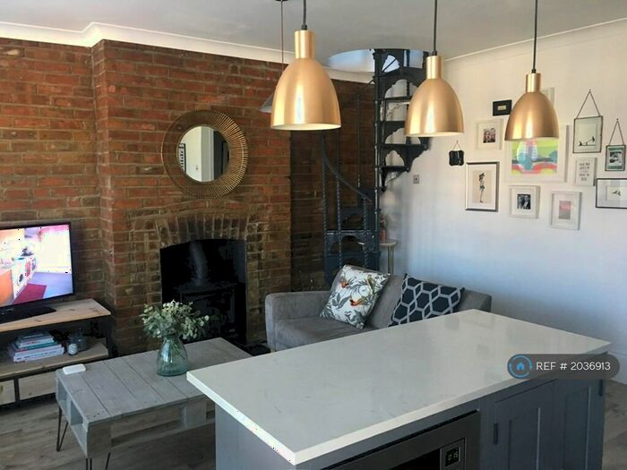 1 Bedroom Flat To Rent In Nelson Road, London, N8