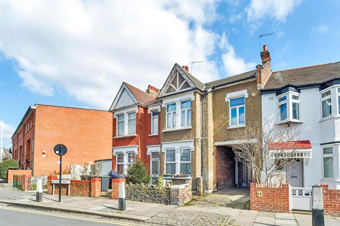 1 Bedroom Flat For Sale In Boundary Road, London, N22