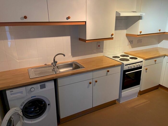 2 Bedroom Flat To Rent In Shenley Road, Borehamwood WD6