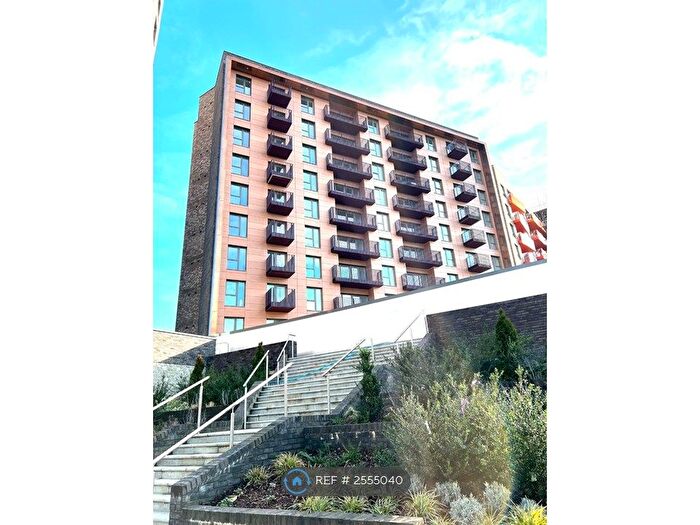 2 Bedroom Flat To Rent In Claribel Court, Maidstone, ME14